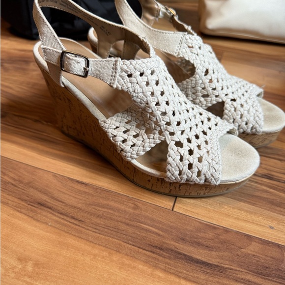 Women's Beige Wedge Sandals - Picture 1 of 6